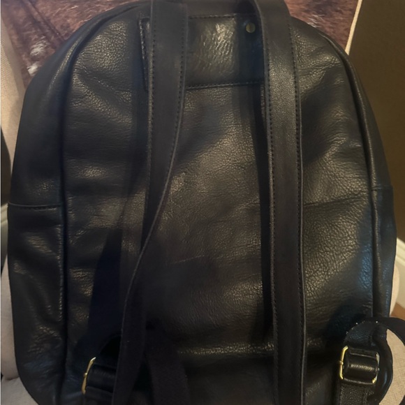 MADEWELL Leather Backpack 16" x 14 approx measurements JUST REDUCED - Picture 4 of 5